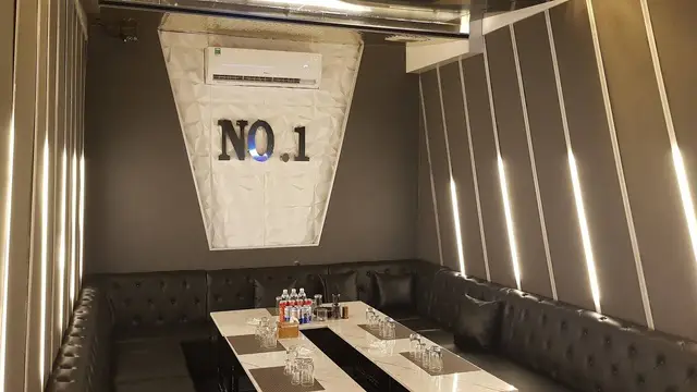 호치민 넘버원 가라오케